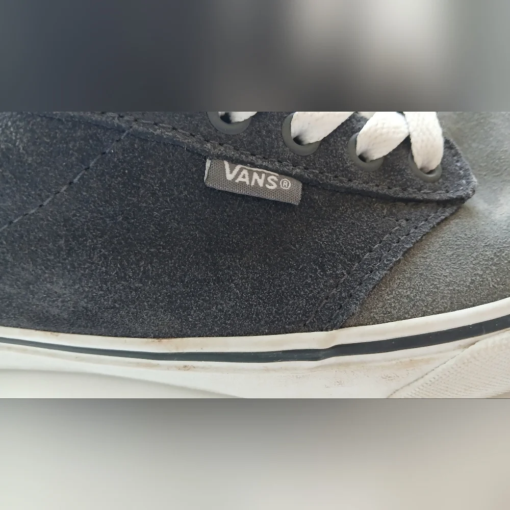 Vans Atwood Deluxe Skate Shoes Men’s Size 8 Gray Suede Two Tone